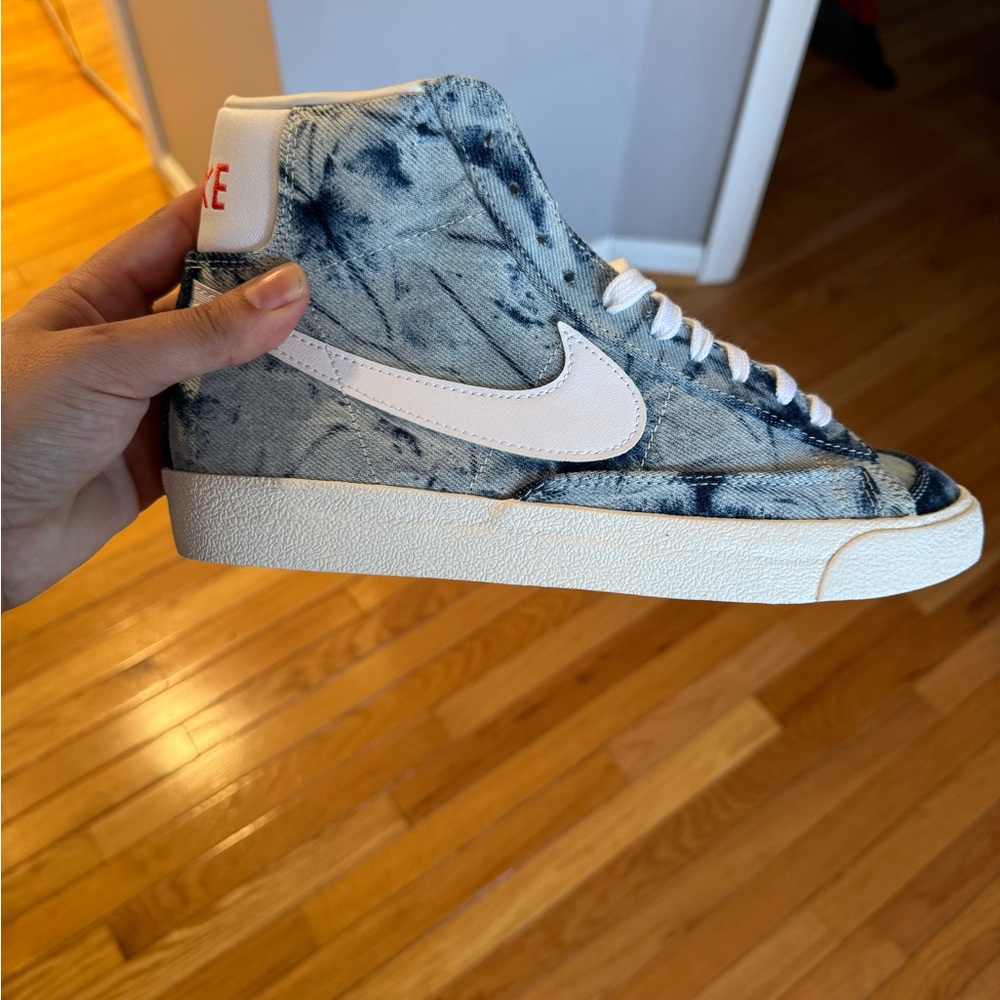 Nike Blue Marble High-Top Sneakers